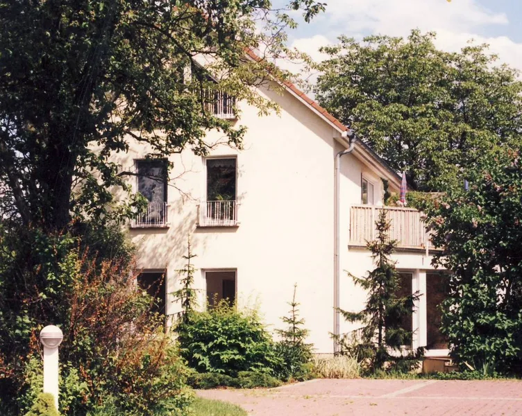 Komfortable Wohnung im EG mit kleinem Garten — photo 1